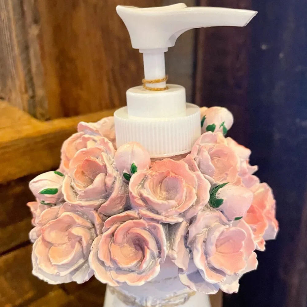NEW in BOX Park Designs Farmhouse Peonies Soap Dispenser